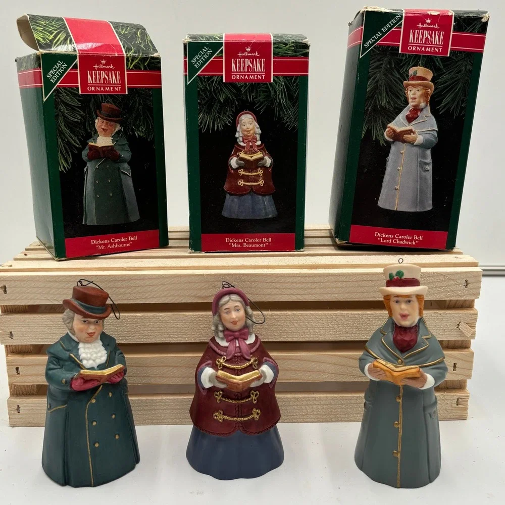Hallmark Dickens Caroler Bell Set Mr Ashbourne Mrs Beaumont Lord‎ Chadwick 1990s